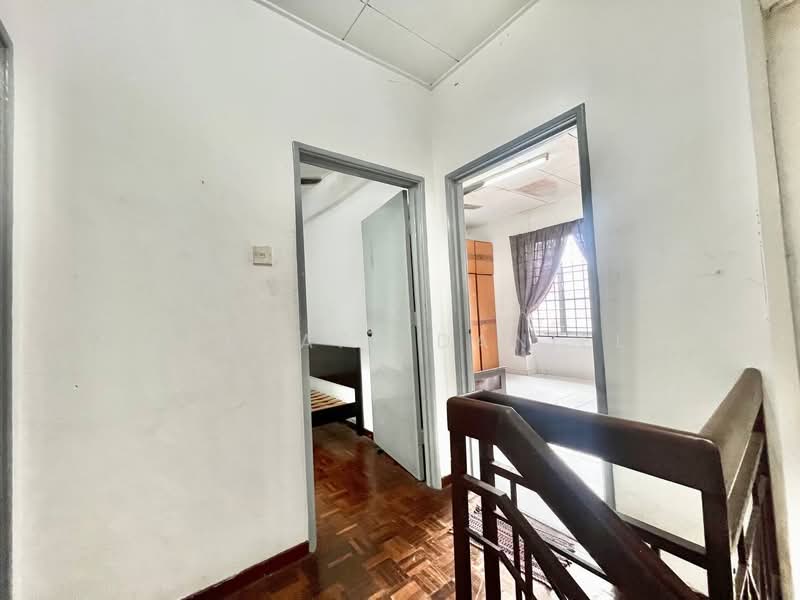 Rumah Teres 2 Tingkat untuk Dijual di Bandar Bukit Mahkota (Bangi) - Ashraff Daniel - Corridor - PropertyGuru.com.my