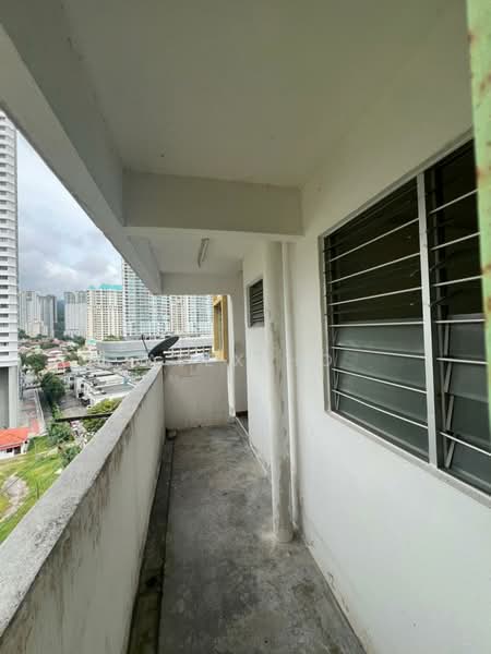 Pangsapuri untuk Dijual di Palm & Nipah Court (Pangsapuri Nipah) - Alex Ho - Balcony - PropertyGuru.com.my