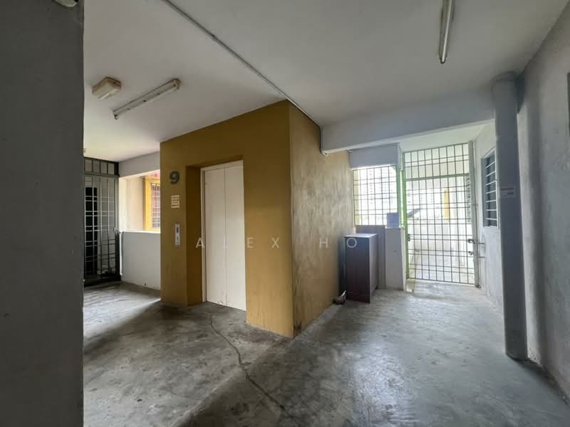 Pangsapuri untuk Dijual di Palm & Nipah Court (Pangsapuri Nipah) - Alex Ho - Entrance - PropertyGuru.com.my