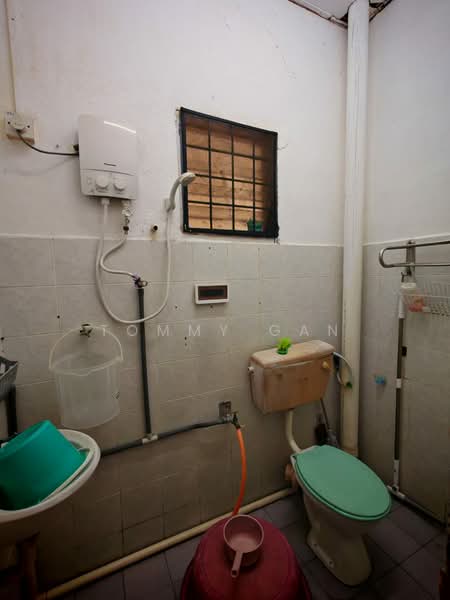 1-storey Terraced House for Sale in Bandar Tasek Mutiara (Simpang Ampat) - Tommy Gan - Bathroom - PropertyGuru.com.my