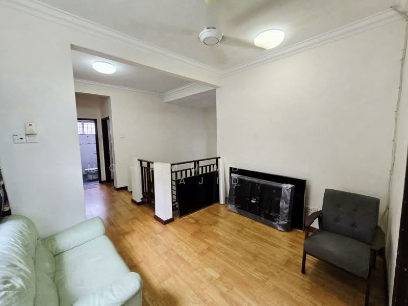 2-storey Terraced House for Sale in Putra Heights (Subang Jaya) - Mohammad Din Majid - Living Room - PropertyGuru.com.my