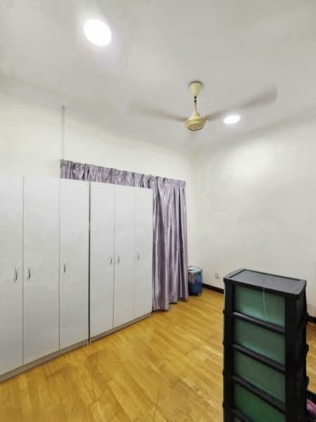 2-storey Terraced House for Sale in Putra Heights (Subang Jaya) - Mohammad Din Majid - Bedroom - PropertyGuru.com.my