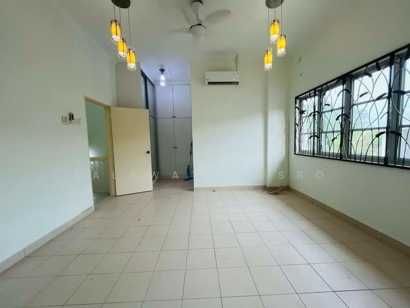 2-storey Terraced House for Rent in Seksyen 7 (Shah Alam) - Salawati Busro - Living Room - PropertyGuru.com.my