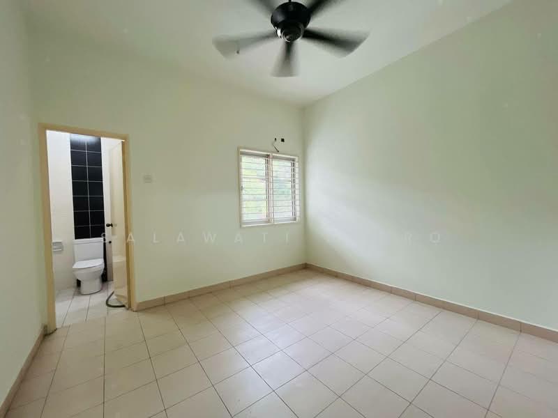 2-storey Terraced House for Rent in Seksyen 7 (Shah Alam) - Salawati Busro - Bathroom - PropertyGuru.com.my