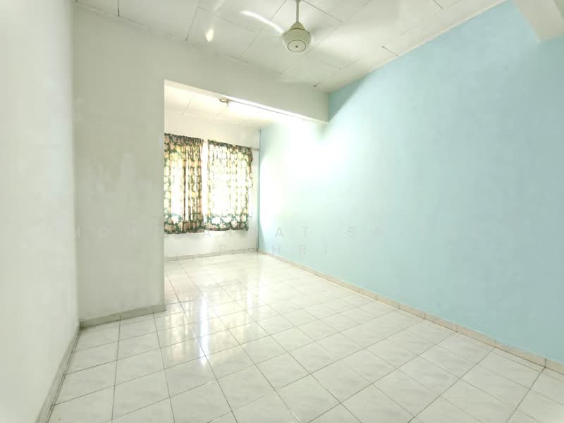 2-storey Terraced House for Sale in Taman Seremban Jaya (Rantau) - Mohd Aizat Saiful Bahri - Living Room - PropertyGuru.com.my