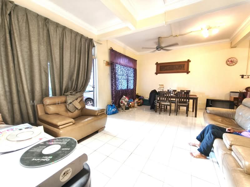 2-storey Terraced House for Sale in Taman Seremban Jaya (Rantau) - Mohd Aizat Saiful Bahri - Living Room - PropertyGuru.com.my