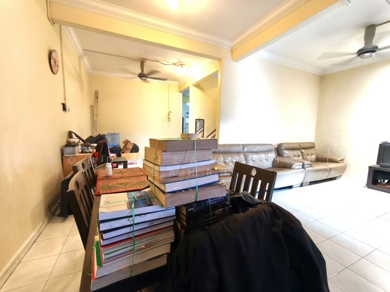 2-storey Terraced House for Sale in Taman Seremban Jaya (Rantau) - Mohd Aizat Saiful Bahri - Living Room - PropertyGuru.com.my