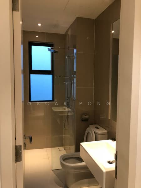 Servis Apartment untuk Dijual di South View - Oscar Pong - Bathroom - PropertyGuru.com.my
