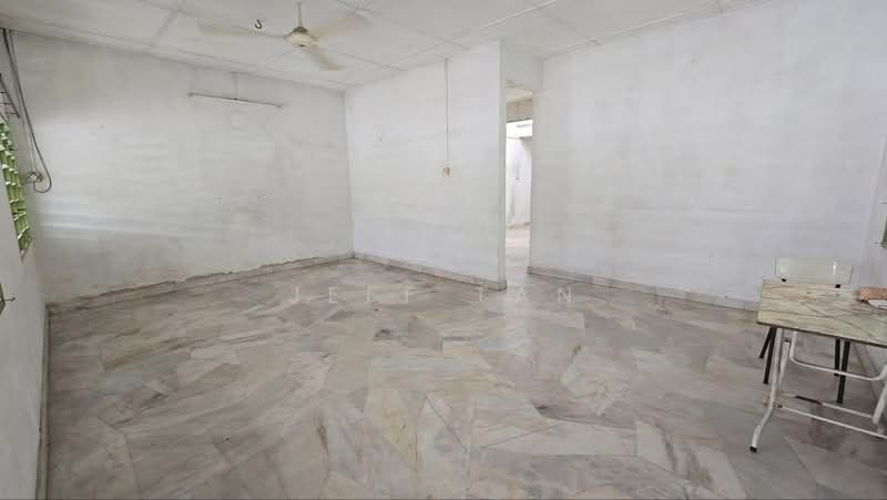 1-storey Terraced House for Sale in Ipoh Garden (Ipoh) - Jeff Tan - Living Room - PropertyGuru.com.my
