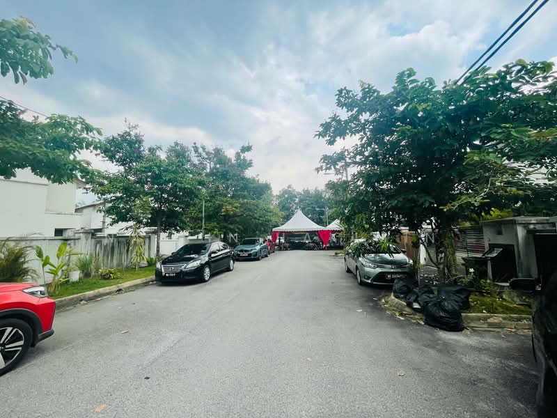 2-storey Terraced House for Sale in Bukit Rahman Putra (Sungai Buloh) - Nazrin Hakimin - Exterior - PropertyGuru.com.my