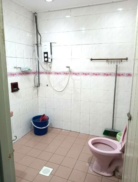 Rumah Teres 2 Tingkat untuk Dijual di Ampang (Ampang) - Olivia Ng - Bathroom - PropertyGuru.com.my