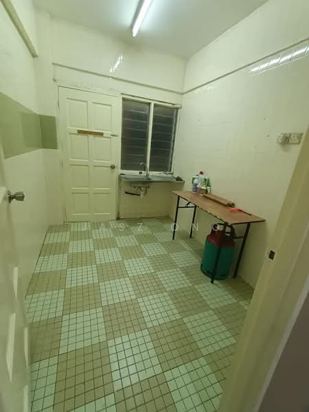 Apartment for Sale at Apartment Bukit Saujana - Jasz Ong - Kitchen - PropertyGuru.com.my
