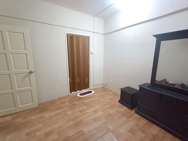 Apartment for Sale at Apartment Bukit Saujana - Jasz Ong - Bedroom - PropertyGuru.com.my