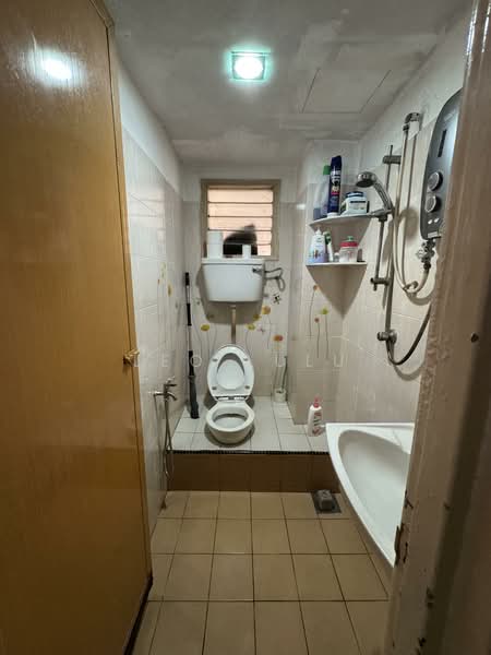Pangsapuri untuk Dijual di Sri Penaga - Leo Lulu - Bathroom - PropertyGuru.com.my
