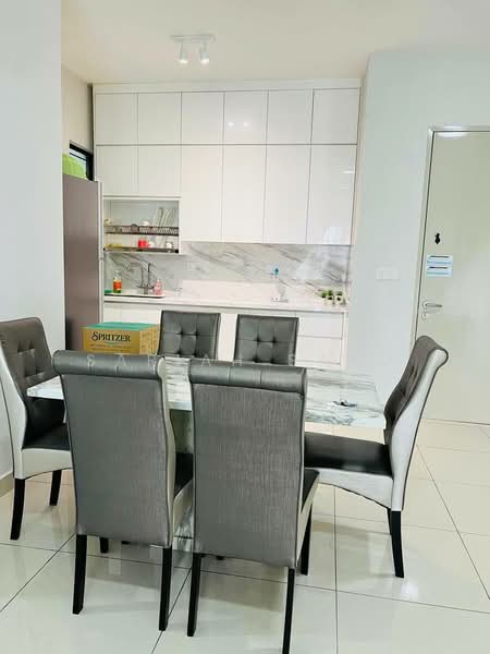 Kondominium untuk Disewa di The Haute Gurney - Sariah Saad - Dining Room - PropertyGuru.com.my