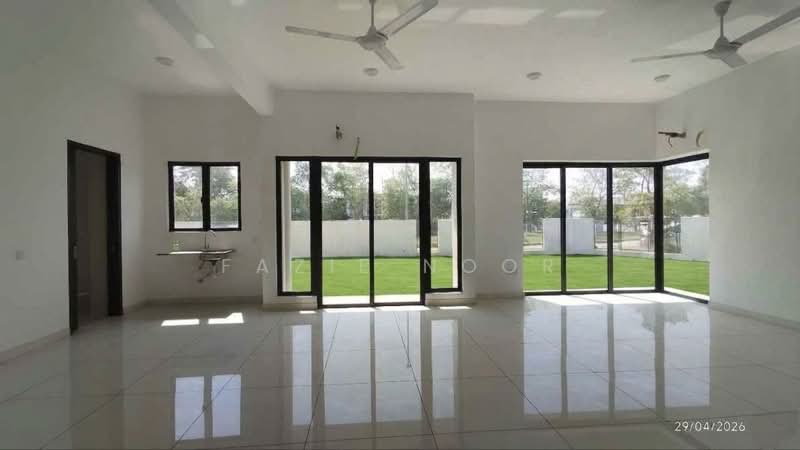Semi-Detached House for Sale in Shah Alam (Selangor) - Fazie Noor - Living Room - PropertyGuru.com.my