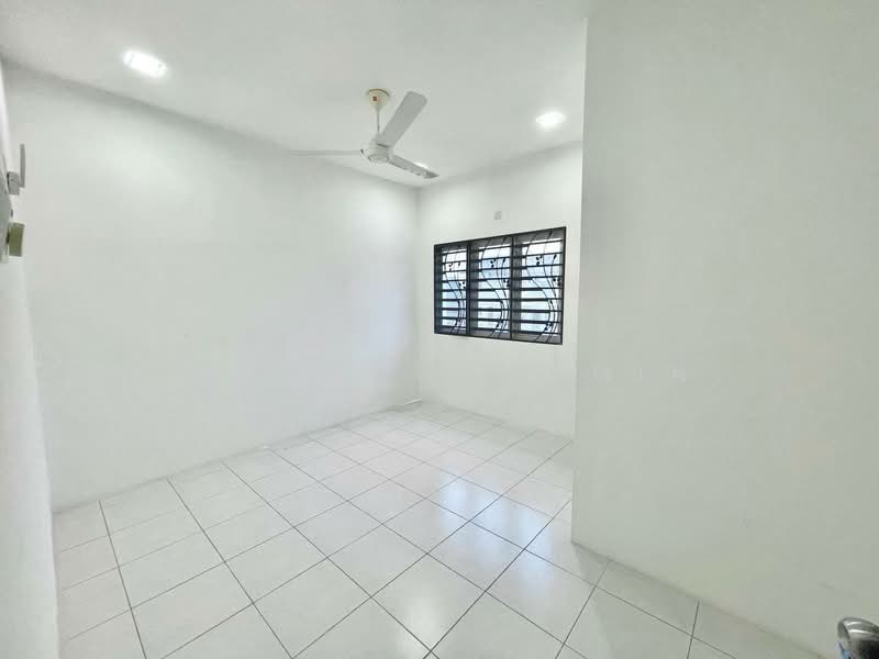 2-storey Terraced House for Sale in Bandar Seri Coalfields (Sungai Buloh) - Nazrin Hakimin - Interior - PropertyGuru.com.my