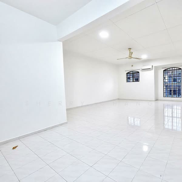 2.5-storey Terraced House for Rent in Kepong (Kuala Lumpur) - Sherry Chang - Living Room - PropertyGuru.com.my