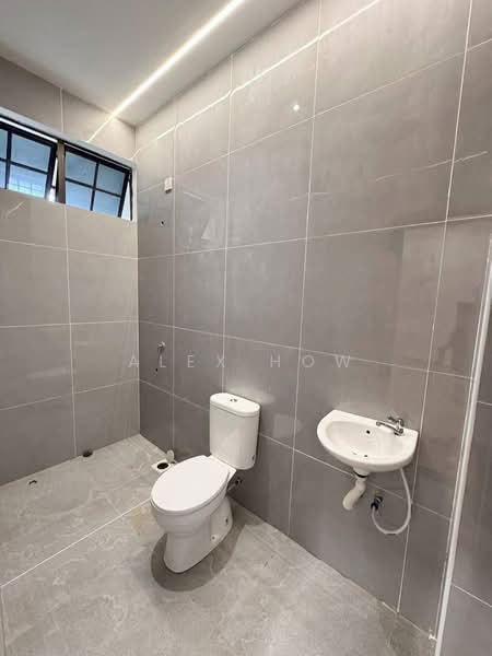 2-storey Terraced House for Sale in Ulu Tiram (Johor) - Alex How - Bathroom - PropertyGuru.com.my