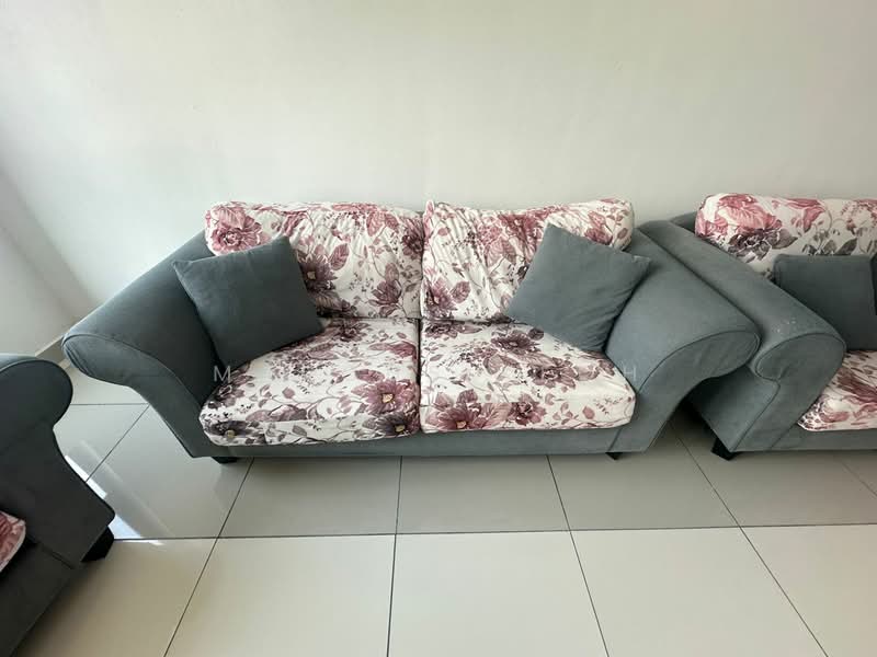 Servis Apartment untuk Dijual di Kiara Plaza - Marcus Keoh - Living Room - PropertyGuru.com.my