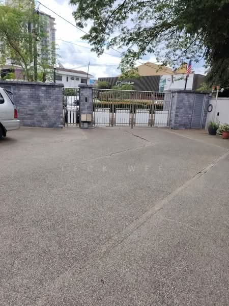 Bungalow for Sale in Taman Ampang Utama (Ampang) - Teck Wee - PropertyGuru.com.my