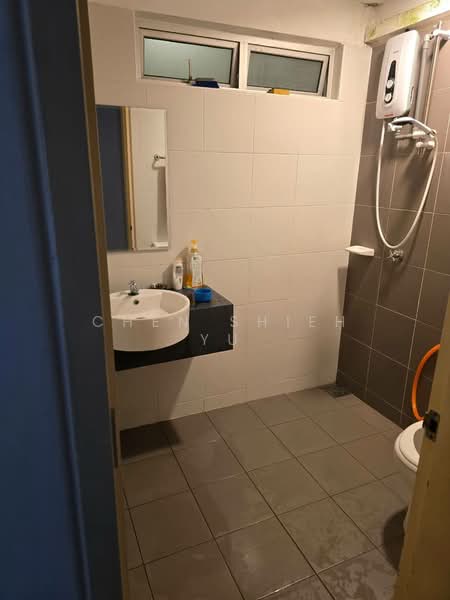 Apartment for Sale at Idaman Residence - Chen Shieh Yu - Bathroom - PropertyGuru.com.my