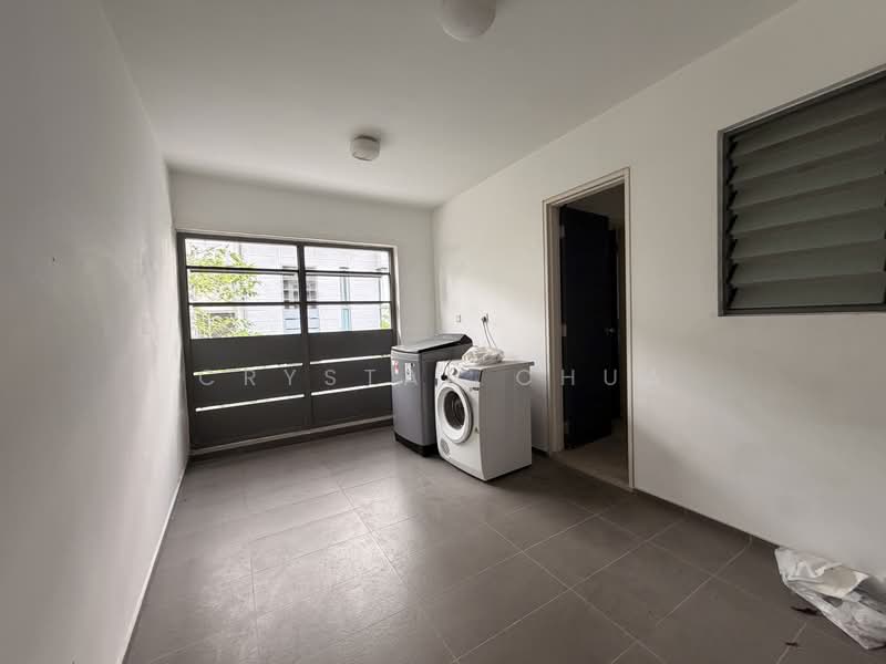 Rumah Teres 3 Tingkat untuk Disewa di Desa Parkcity (Kuala Lumpur) - Crystal Chua - Laundry - PropertyGuru.com.my