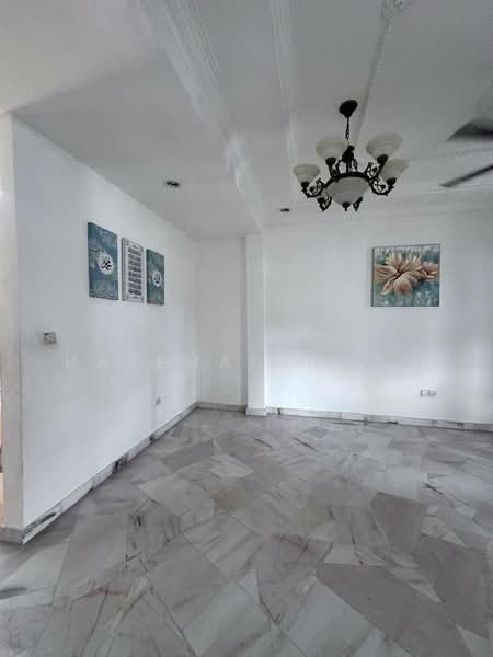 Rumah Teres 2 Tingkat untuk Dijual di Bandar Tasik Puteri (Rawang) - Hazeman Omar - Living Room - PropertyGuru.com.my