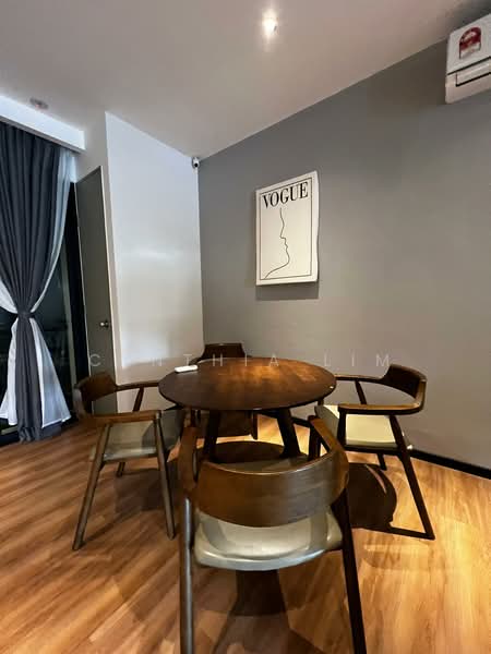 Pangsapuri untuk Dijual di Joshua's King Suites - Cynthia Lim - Dining Room - PropertyGuru.com.my
