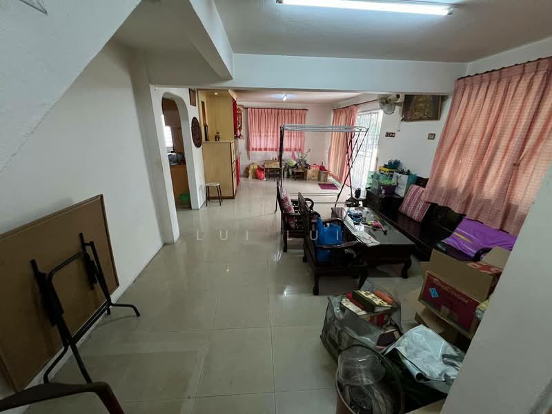 Rumah Teres 1 Tingkat untuk Dijual di Taman Munsyi Ibrahim (Johor Bahru) - Lui Lui - Living Room - PropertyGuru.com.my