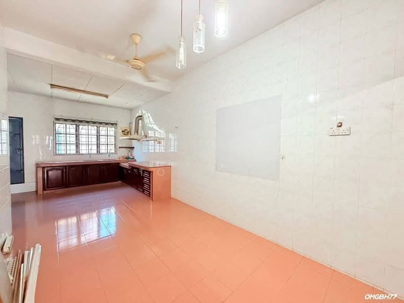 2-storey Terraced House for Sale in Taman Bayu Perdana (Klang) - Tom Lee - PropertyGuru.com.my