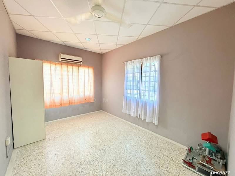 2-storey Terraced House for Sale in Taman Bayu Perdana (Klang) - Tom Lee - PropertyGuru.com.my