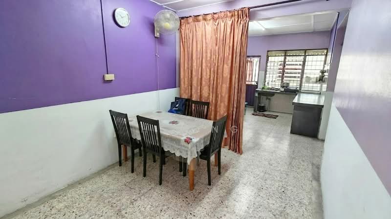 Rumah Teres 1 Tingkat untuk Dijual di Klang (Selangor) - HS Ong - Dining Room - PropertyGuru.com.my