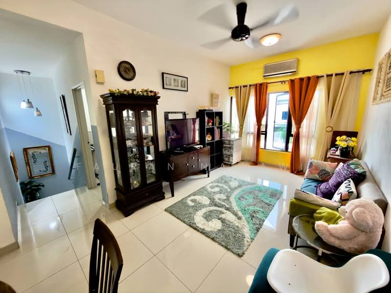 Townhouse for Sale in Semenyih (Selangor) - Fauran Nawawi - Living Room - PropertyGuru.com.my