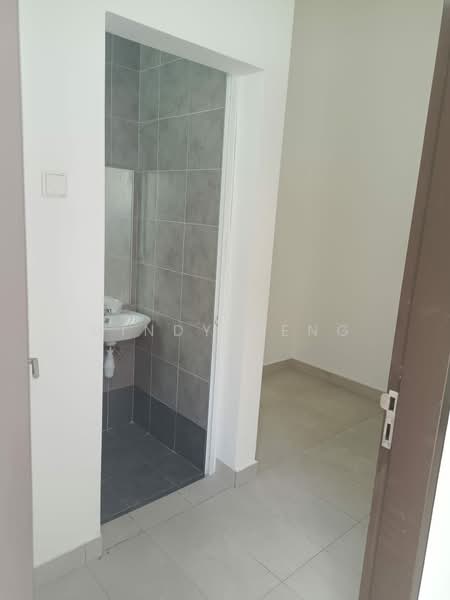 Rumah Berkembar untuk Dijual di Taman Ponderosa (Johor Bahru) - Mindy Heng - Bathroom - PropertyGuru.com.my