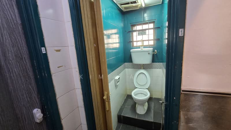 Kedai / Pejabat untuk Disewa di Usj 9 (Subang Jaya) - Kim Tan - Bathroom - PropertyGuru.com.my
