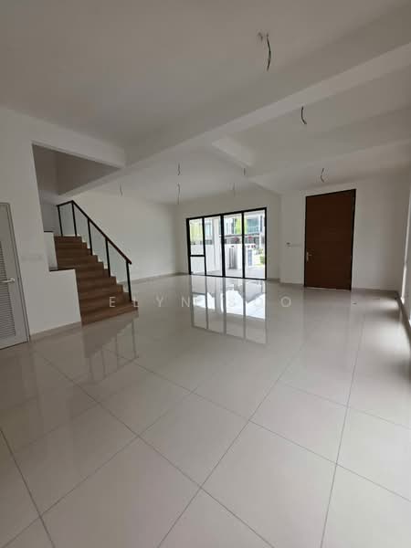 2-storey Terraced House for Sale in Telok Panglima Garang (Selangor) - Elyn Soo - Living Room - PropertyGuru.com.my