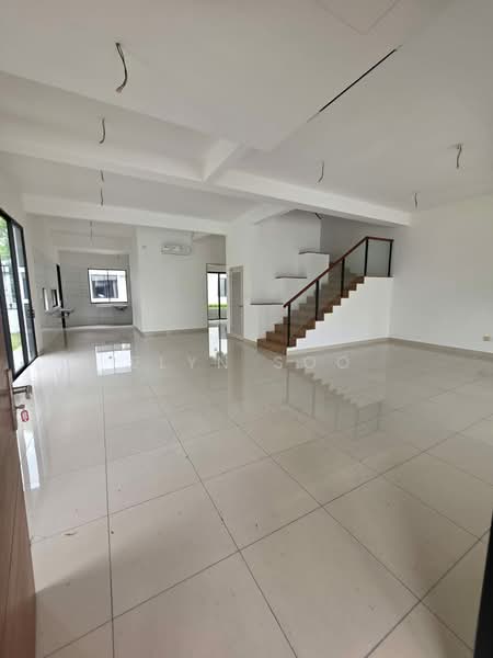2-storey Terraced House for Sale in Telok Panglima Garang (Selangor) - Elyn Soo - Living Room - PropertyGuru.com.my