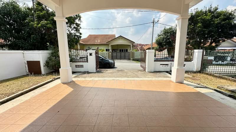 Rumah Berkembar untuk Dijual di Sepang (Selangor) - Mohd Aizat Saiful Bahri - Exterior - PropertyGuru.com.my