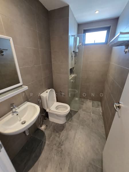 Servis Apartment untuk Dijual di Akasa - Frankie Ong - Bathroom - PropertyGuru.com.my