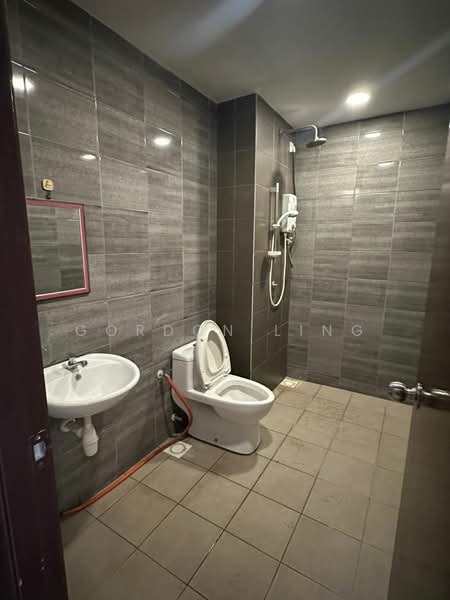 Service Residence for Rent at Symphony Tower (Menara Simfoni) - Gordon Ling - Bathroom - PropertyGuru.com.my