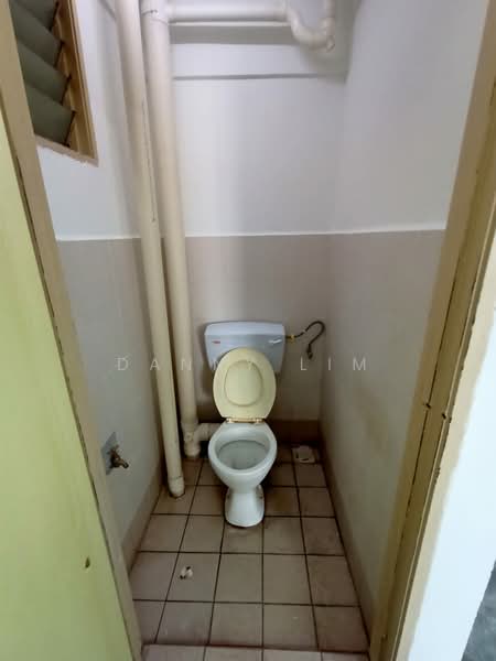 Flat for Rent at Desa Pinang 2 - Danny Lim - Bathroom - PropertyGuru.com.my