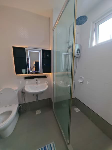 Service Residence for Sale at Seasons Amara Larkin - Ee Fong Toh - Bathroom - PropertyGuru.com.my