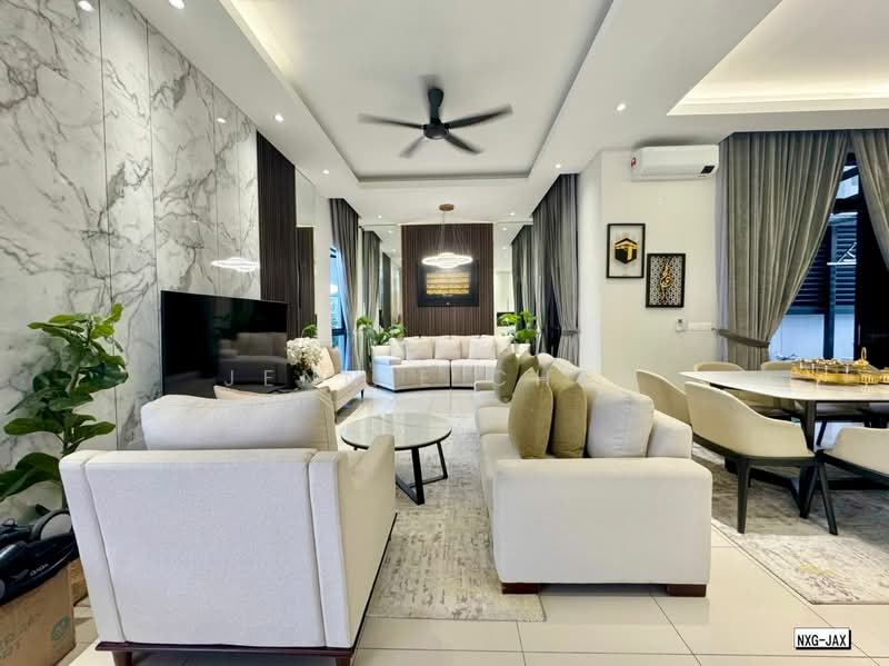 Semi-Detached House for Sale in Setia Alam (Selangor) - Jennie Chew - Living Room - PropertyGuru.com.my