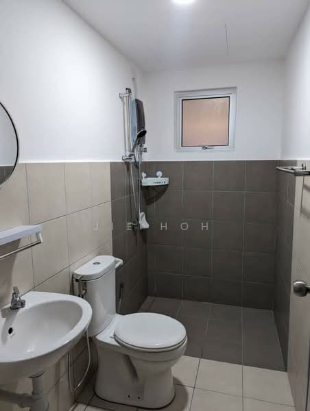 Servis Apartment untuk Disewa di Kiara Kasih - Jie Hoh - Bathroom - PropertyGuru.com.my