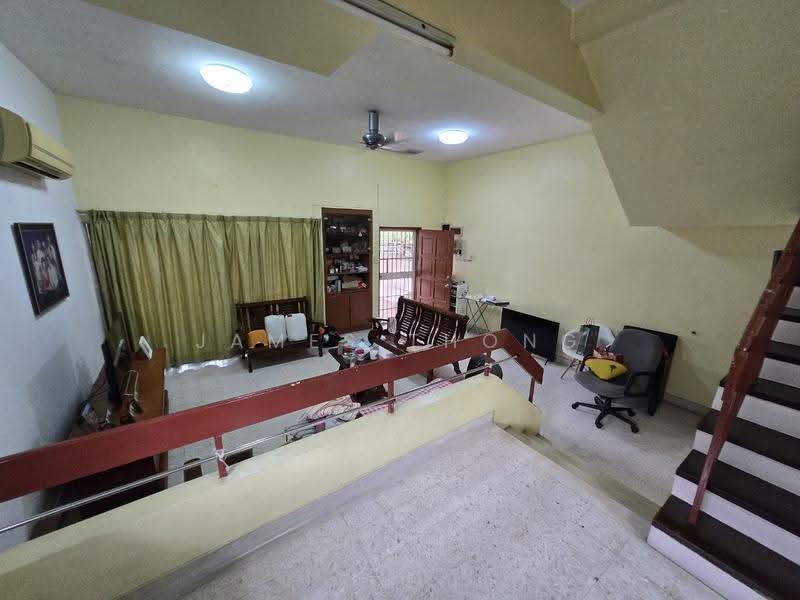 2-storey Terraced House for Sale in Taman Overseas Union (Taman Oug) (Jalan Klang Lama (Old Klang Road)) - James Thong - Living Room - PropertyGuru.com.my