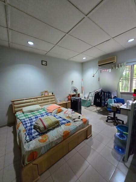2-storey Terraced House for Sale in Taman Overseas Union (Taman Oug) (Jalan Klang Lama (Old Klang Road)) - James Thong - Bedroom - PropertyGuru.com.my