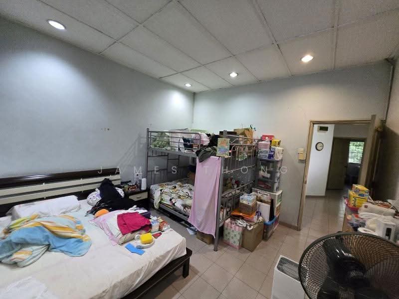 2-storey Terraced House for Sale in Taman Overseas Union (Taman Oug) (Jalan Klang Lama (Old Klang Road)) - James Thong - Bedroom - PropertyGuru.com.my