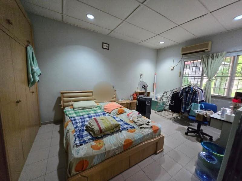2-storey Terraced House for Sale in Taman Overseas Union (Taman Oug) (Jalan Klang Lama (Old Klang Road)) - James Thong - Bedroom - PropertyGuru.com.my