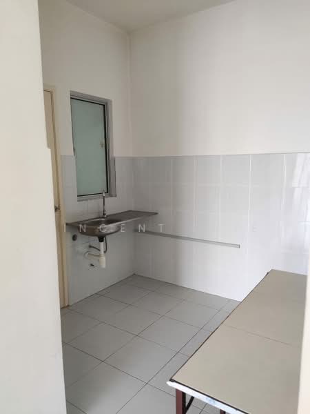 Kondominium untuk Disewa di Residensi Puchongmas - Vincent Chye - Kitchen - PropertyGuru.com.my